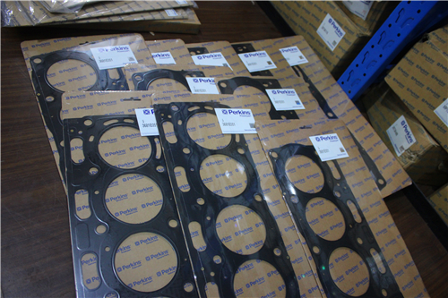 威爾遜信柴油發(fā)電機(jī)組配件1830346 C95汽缸蓋、汽缸墊、氣門(mén)、導(dǎo)管、座圈