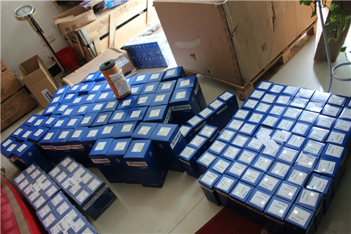 珀金斯柴油發(fā)動(dòng)機(jī)1878042 C92燃油、空氣過(guò)濾器