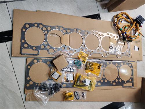 卡特160K平地機(jī)與962G裝載機(jī)：C7.1發(fā)動(dòng)機(jī)缸蓋墊片1334995的卓越性能與應(yīng)用